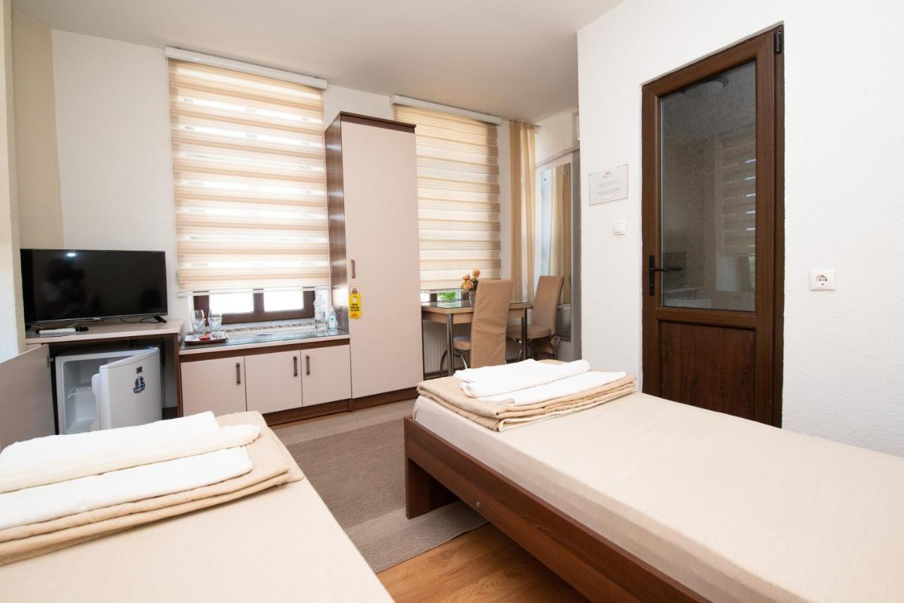 Stone Bridge Apartments Битоля Екстериор снимка